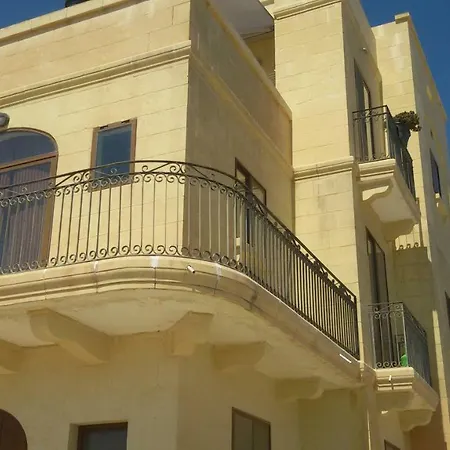 Ta' Frencu 3 Bed With Open Country Views *